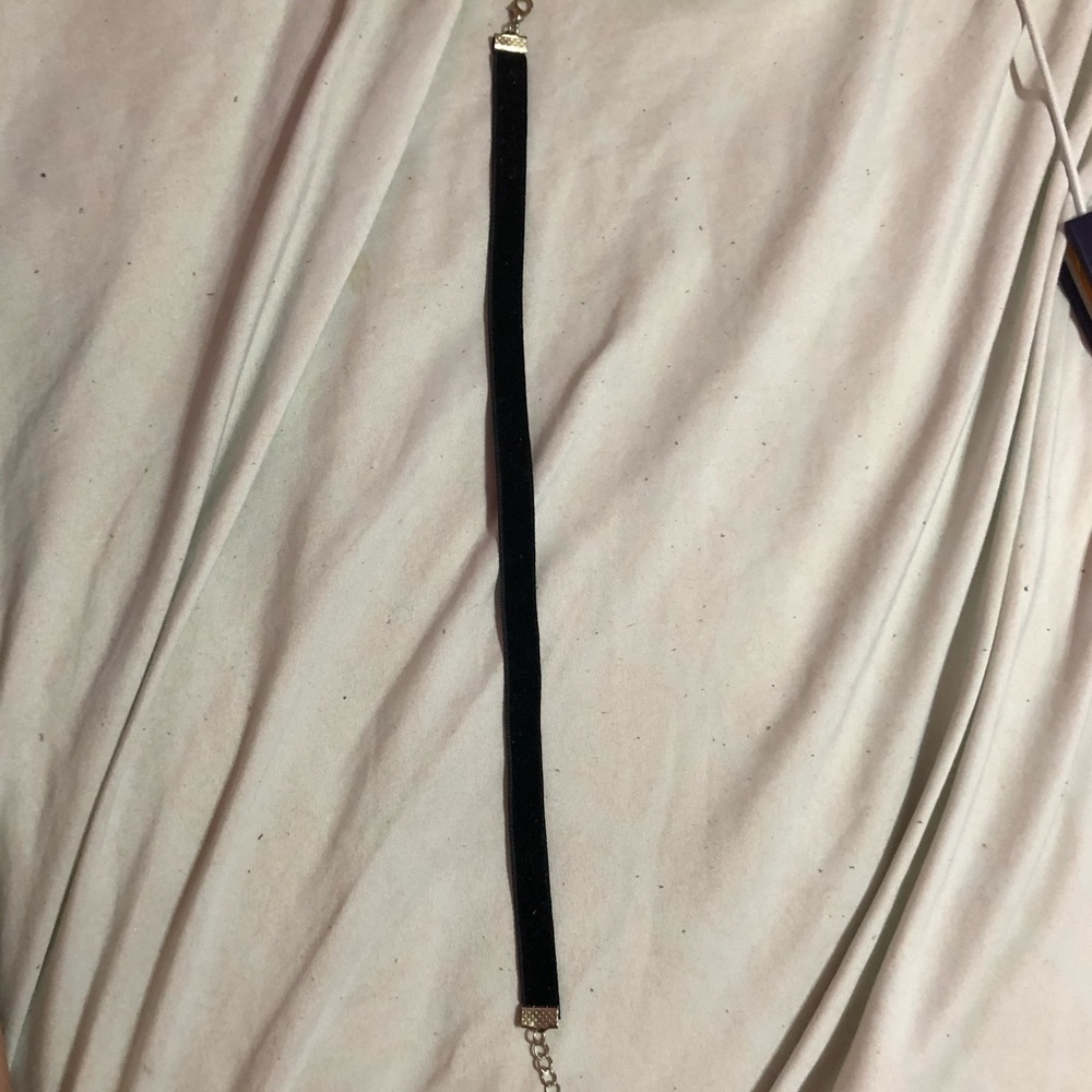 BLACK CHOKER